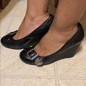 Genfly worn Gianni Bini wedges